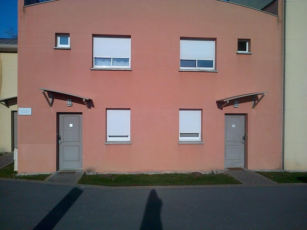 Park & Suites Village Marne La Vallee-Montevrain Exterior photo